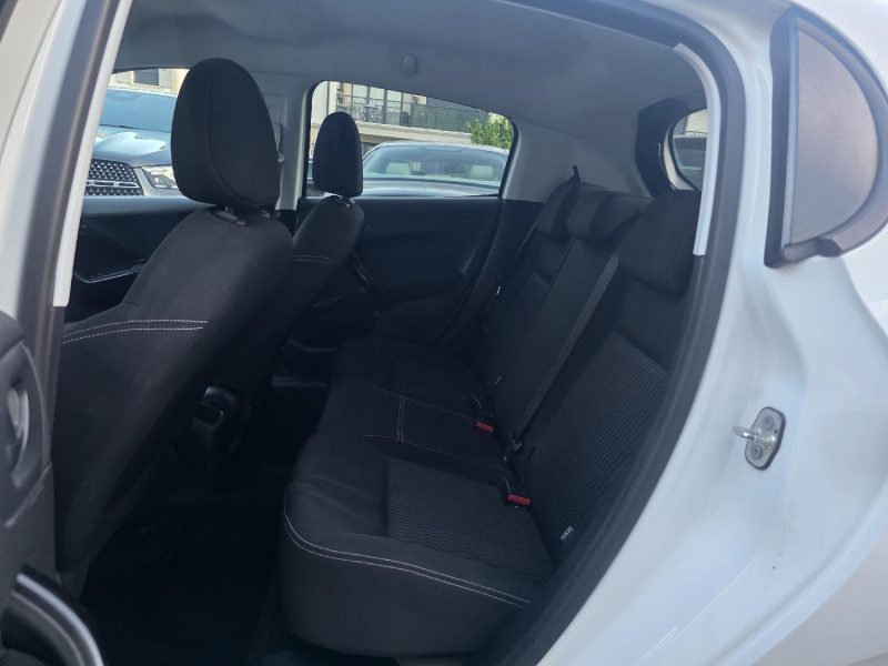 PEUGEOT 208 1.6 BLUE HDI 75ch STYLE