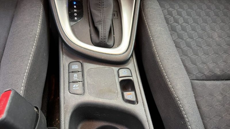 TOYOTA YARIS 4 BERLINE 116cv DYNAMIC BUSINESS 2022/1 ERE MAIN/TVA RECUPERABLE