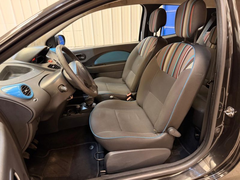 Renault Twingo 2 1.2L 16V Privilège 75CH