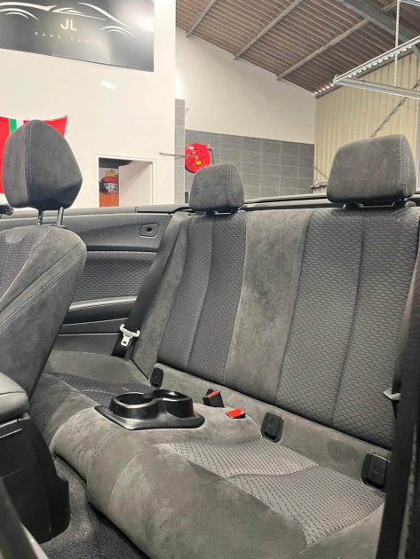 MAGNIFIQUE BMW SERIE 2 218i CABRIOLET 136 CH  (SUIVI D’ENTRETIEN, CARPLAY, SIÈGES CHAUFFANTS)