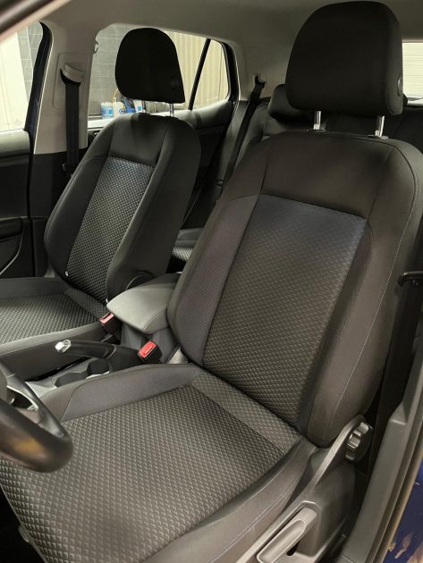  VOLKSWAGEN T-CROSS UNITED  1.0 TSI 95ch  ( SUIVI ENTRETIEN , CAMÉRA DE RECUL, CARPLAY, ATTELAGE ) 
