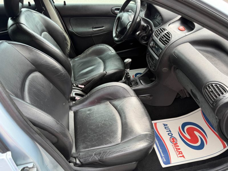 Peugeot 206 SW 1.6 16V 110ch Griffe Pack - Cuir - Clim Auto - Révisée - Garantie 3 Mois