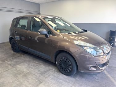 RENAULT SCENIC III 1.5 DCI 85 AUTHENTIQUE BVM6 2009