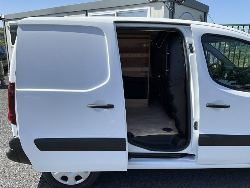 5 825€ HT, TVA RÉCUPÉRABLE* PEUGEOT PARTNER  1.6 BLUE HDI 100 CV PACK CLIM NAV