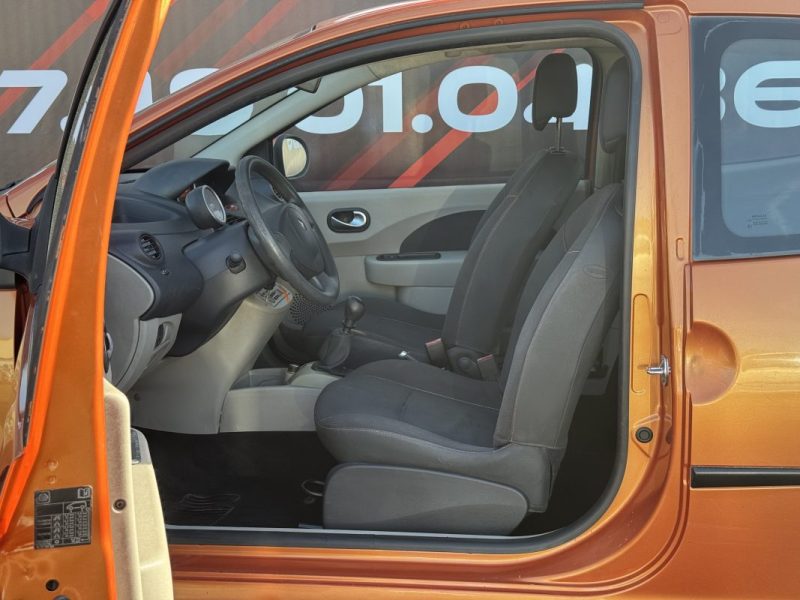 RENAULT TWINGO II 1.2 75 RIP CURL 2008