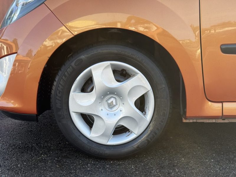 RENAULT TWINGO II 1.2 75 RIP CURL 2008