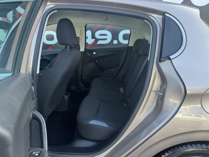 PEUGEOT 208 1.2 VTI 82 ACTIVE 2014