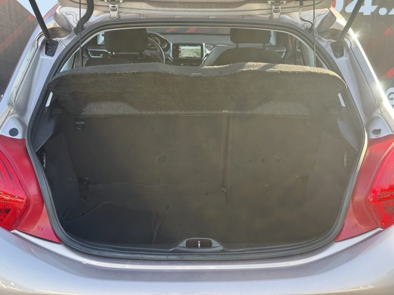 PEUGEOT 208 1.2 VTI 82 ACTIVE 2014