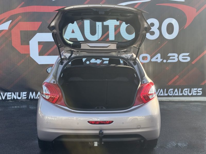 PEUGEOT 208 1.2 VTI 82 ACTIVE 2014