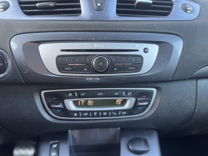 RENAULT SCENICIII XMOD 1.5 DCI 110 BOSE 2015