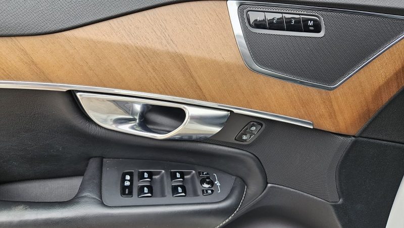 VOLVO XC90 2.0 D5 AWD 235CH INSCRIPTION CAMERA 7 PLACES