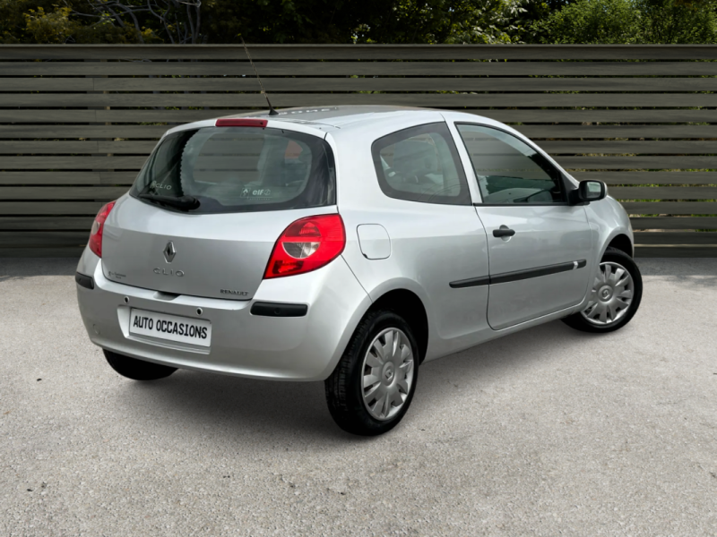 RENAULT CLIO 1.2 I 75Ch PACK AUTHENTIQUE 85000KM 