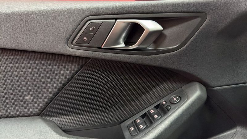 B.M.W. SERIE 1 F40 BMW SÉRIE 1 F40 118D 150CH BUSINESS DESIGN 2022