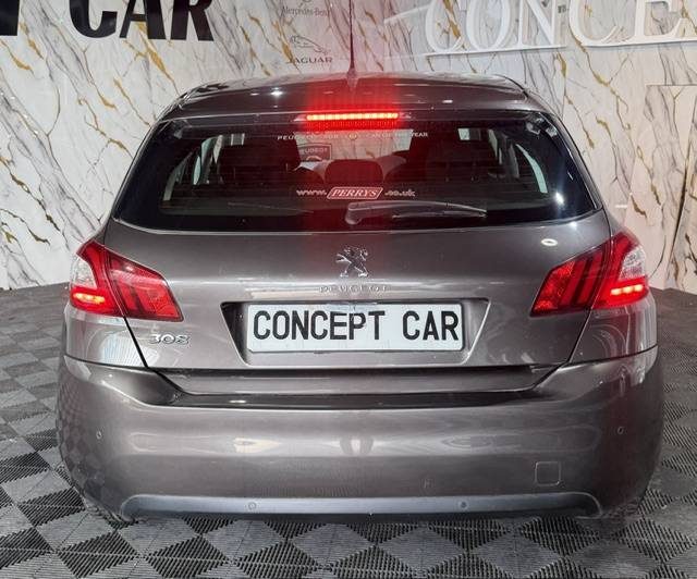 PEUGEOT 308 1.2 ETHP ACCESSS 2015 - 55 040Kms - VOLANT A DROITE - Premier Main - Suivit PEUGEOT