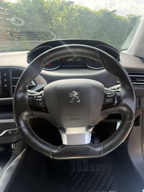 PEUGEOT 308 1.2 ETHP ACCESSS 2015 - 55 040Kms - VOLANT A DROITE - Premier Main - Suivit PEUGEOT