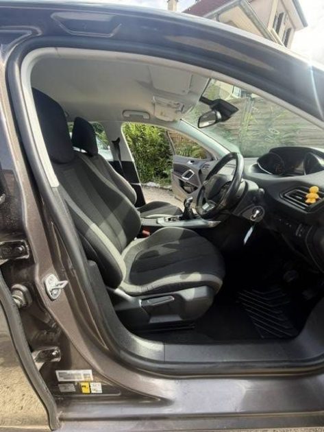 PEUGEOT 308 1.2 ETHP ACCESSS 2015 - 55 040Kms - VOLANT A DROITE - Premier Main - Suivit PEUGEOT