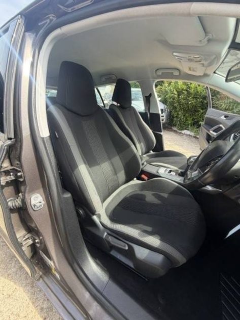 PEUGEOT 308 1.2 ETHP ACCESSS 2015 - 55 040Kms - VOLANT A DROITE - Premier Main - Suivit PEUGEOT