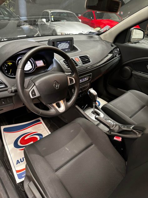 MAGNIFIQUE RENAULT MÉGANE 3 1.5 DCI EDC 110 CH  (SUIVI D’ENTRETIEN, DISTRIBUTION OK, CLIMATISATION)