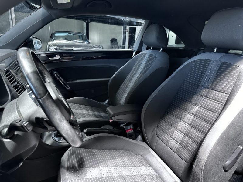 NEW BEETLE 2.0 TDI 140 SPORT DSG FENDER 2012