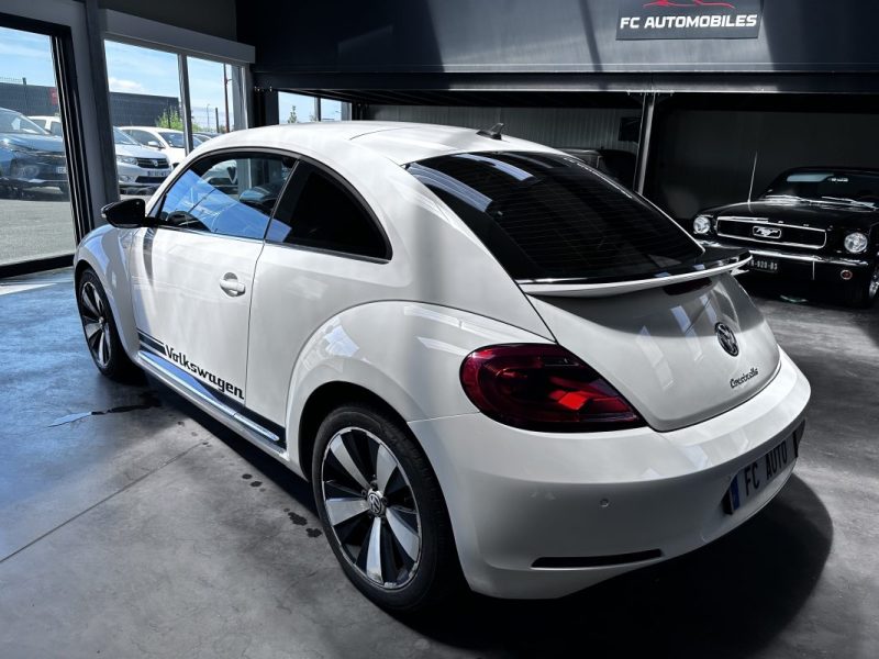 NEW BEETLE 2.0 TDI 140 SPORT DSG FENDER 2012