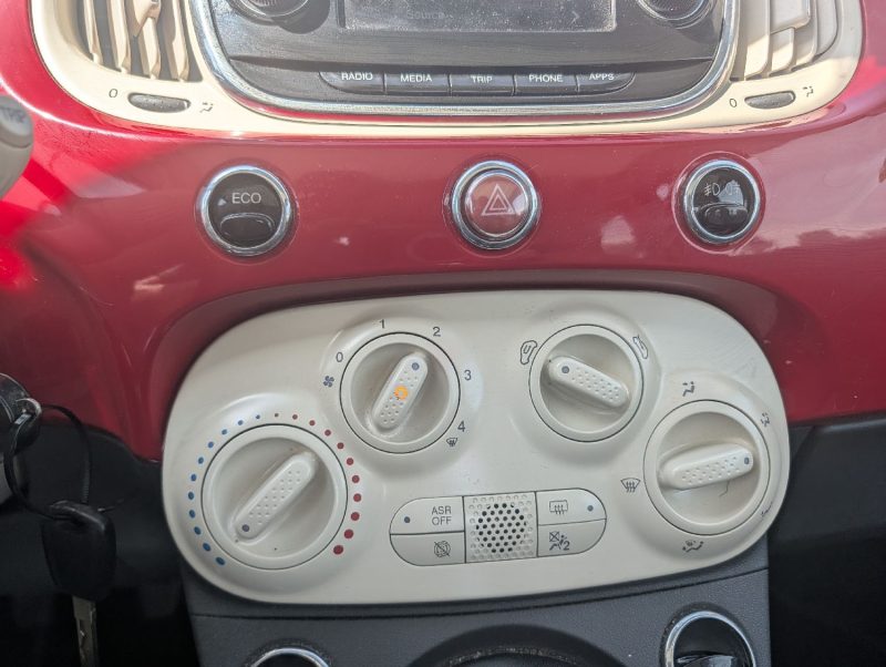 FIAT 500 SERIE 4  0.9 TWIN AIR 85CH LOUNGE TOIT PANORAMIQUE GARANTIE 12 MOIS