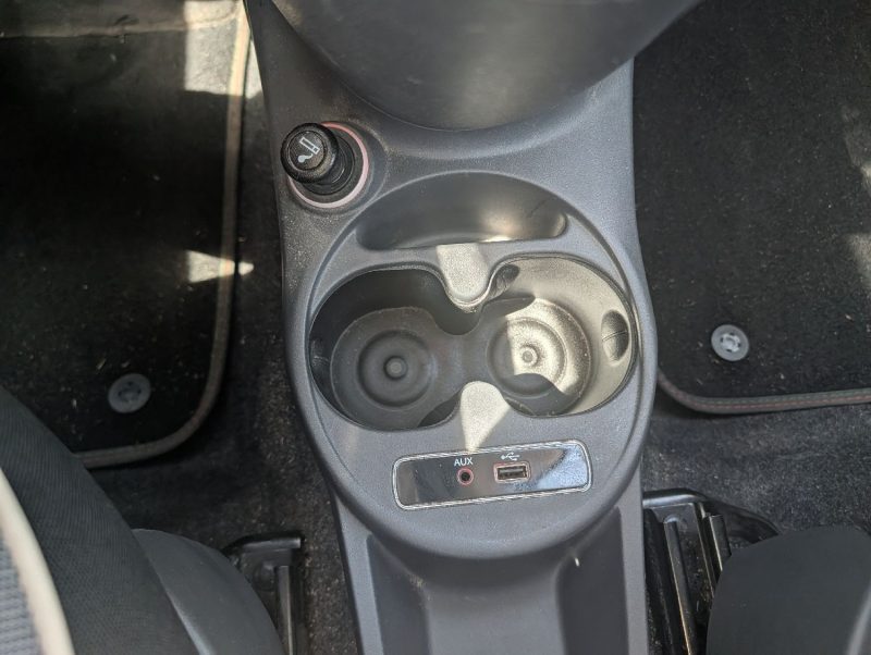 FIAT 500 SERIE 4  0.9 TWIN AIR 85CH LOUNGE TOIT PANORAMIQUE GARANTIE 12 MOIS