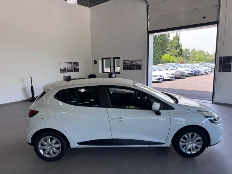 RENAULT CLIO IV 1.5 DCI 90cv / 1 ERE MAIN / 5 PLACES / GPS