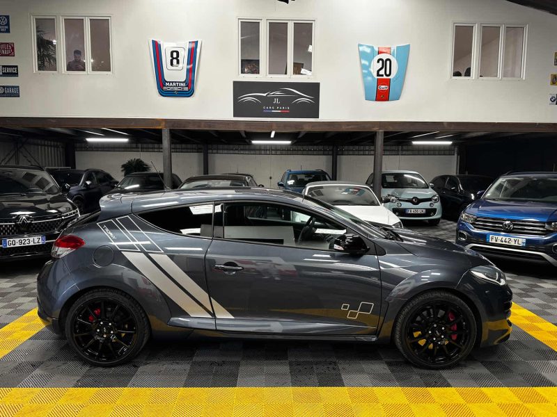 MAGNIFIQUE RENAULT MEGANE III RS TROPHY PHASE 3 275 CH(SUIVI D’ENTRETIEN, RECARO, AKRAPOVIC)