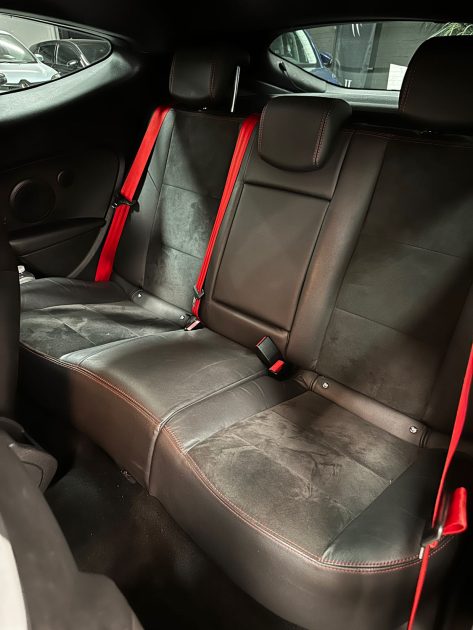 MAGNIFIQUE RENAULT MEGANE III RS TROPHY PHASE 3 275 CH(SUIVI D’ENTRETIEN, RECARO, AKRAPOVIC)