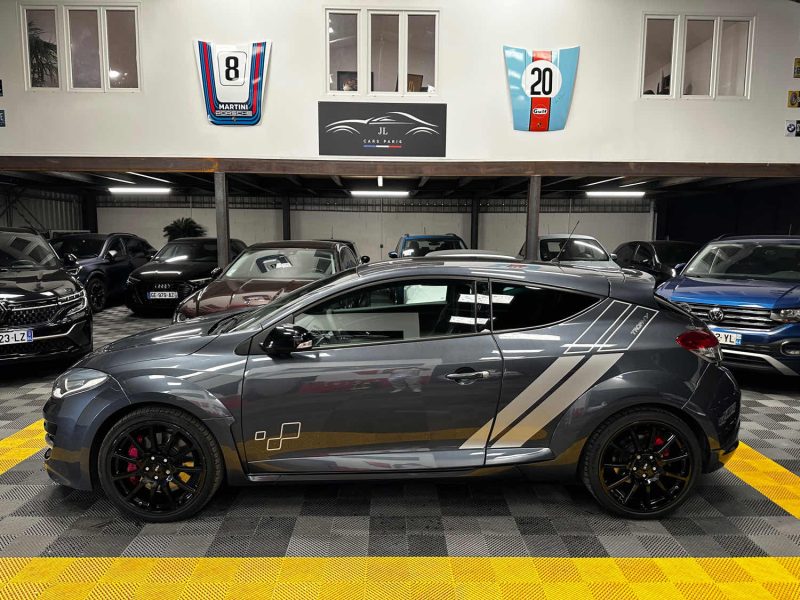 MAGNIFIQUE RENAULT MEGANE III RS TROPHY PHASE 3 275 CH(SUIVI D’ENTRETIEN, RECARO, AKRAPOVIC)