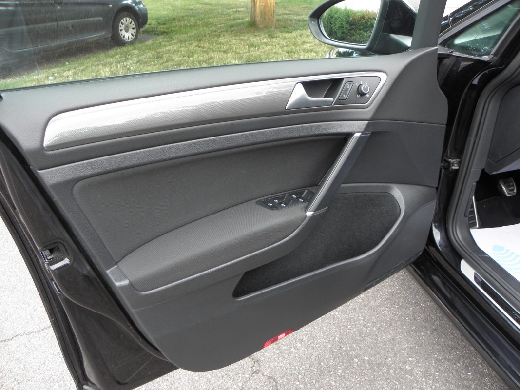 VOLKSWAGEN GOLF VII 1.0 TSI 116CH CONNECT 5 PORTES  / 6CV 2018