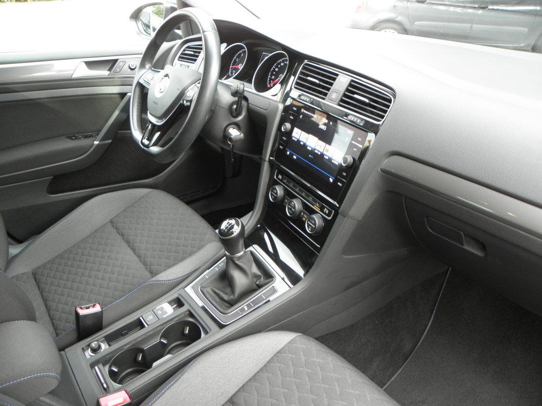 VOLKSWAGEN GOLF VII 1.0 TSI 116CH CONNECT 5 PORTES  / 6CV 2018