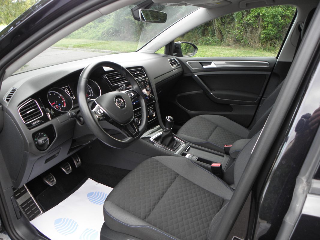 VOLKSWAGEN GOLF VII 1.0 TSI 116CH CONNECT 5 PORTES  / 6CV 2018