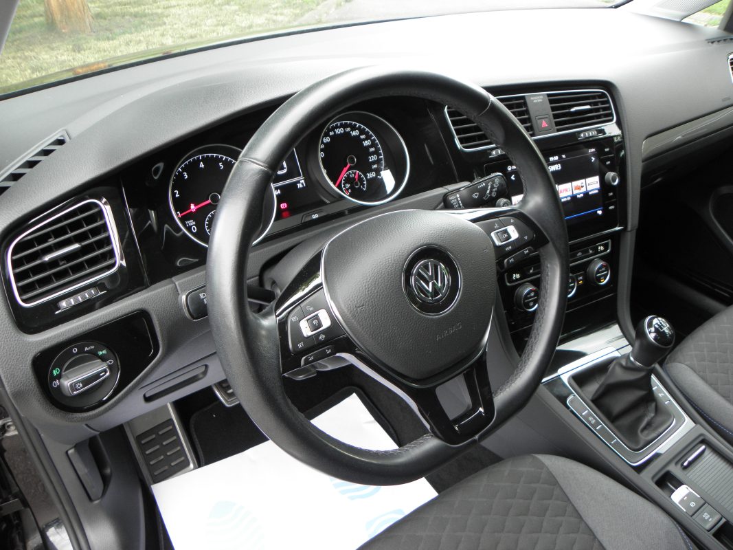 VOLKSWAGEN GOLF VII 1.0 TSI 116CH CONNECT 5 PORTES  / 6CV 2018
