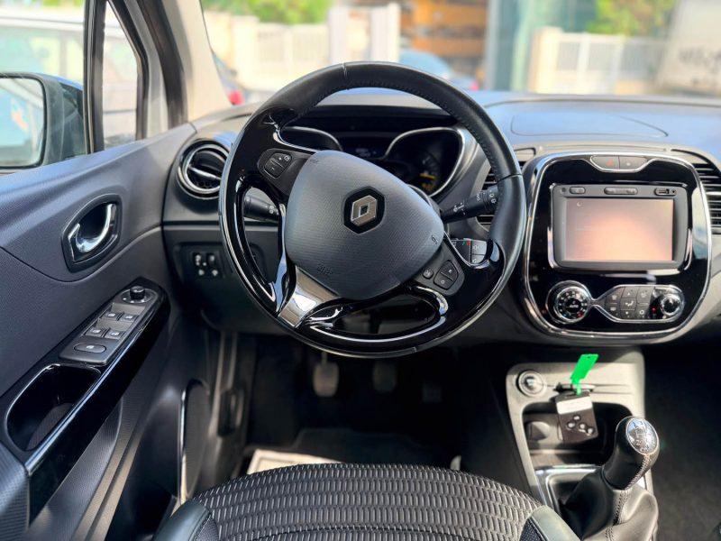 RENAULT CAPTUR TCE 90CV INTENS 2015 FAIBLE KM GARANTIE