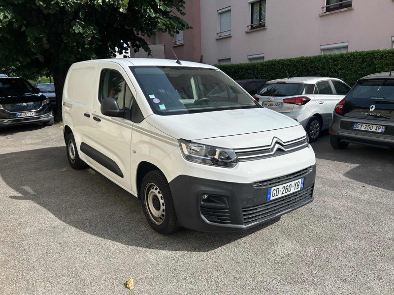 CITROEN BERLINGO M 650 1.2 110 CONTROL 12/2021 PRIX HT : 4990 € PRIX TTC : 5990