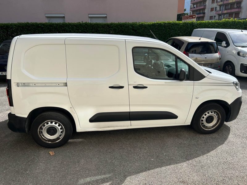 CITROEN BERLINGO M 650 1.2 110 CONTROL 12/2021 PRIX HT : 4990 € PRIX TTC : 5990