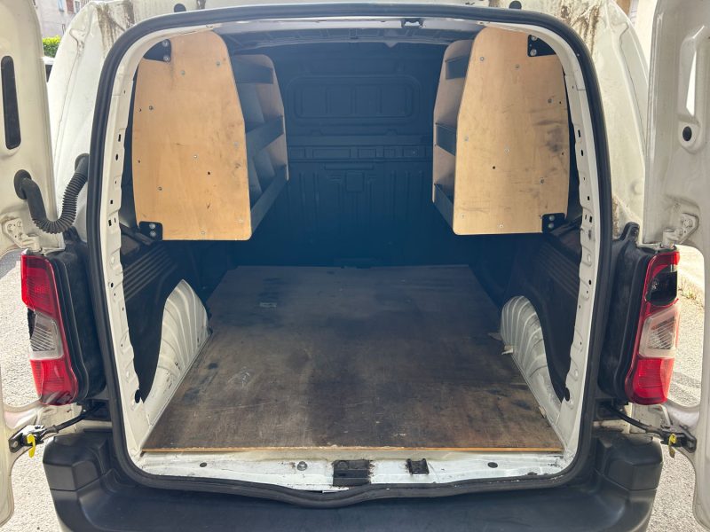 CITROEN BERLINGO M 650 1.2 110 CONTROL 12/2021 PRIX HT : 4990 € PRIX TTC : 5990