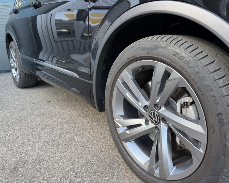 VOLKSWAGEN TIGUAN 245 ch R-LINE EDITITION -PHASE 2 - ENTRETIENT COMPLET - FULL OPTION
