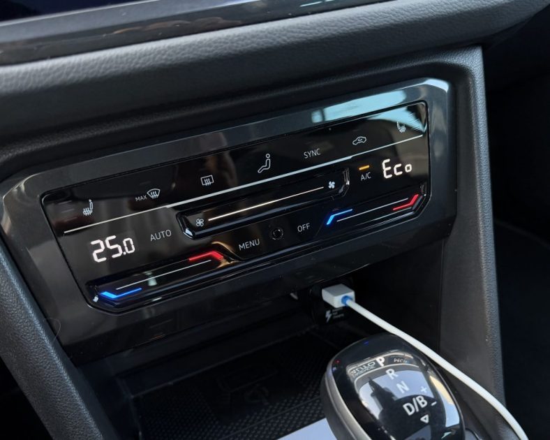 VOLKSWAGEN TIGUAN 245 ch R-LINE EDITITION -PHASE 2 - ENTRETIENT COMPLET - FULL OPTION