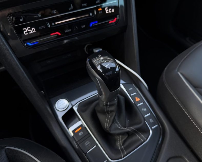 VOLKSWAGEN TIGUAN 245 ch R-LINE EDITITION -PHASE 2 - ENTRETIENT COMPLET - FULL OPTION