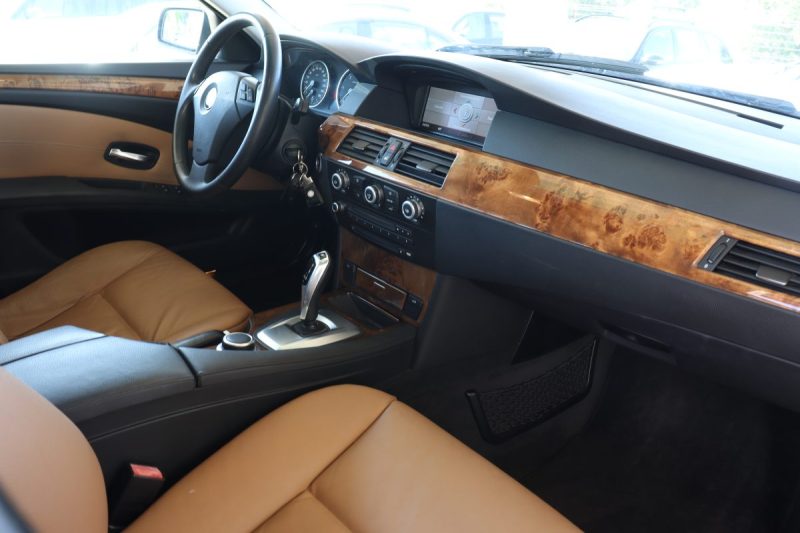 BMW 520DA TOURING E61 LUXE 
