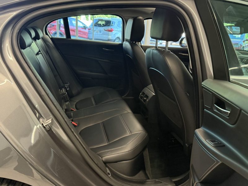 JAGUAR XE 2.0 D 180 ch Prestige BVA8