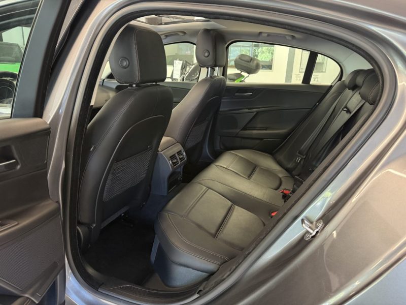 JAGUAR XE 2.0 D 180 ch Prestige BVA8