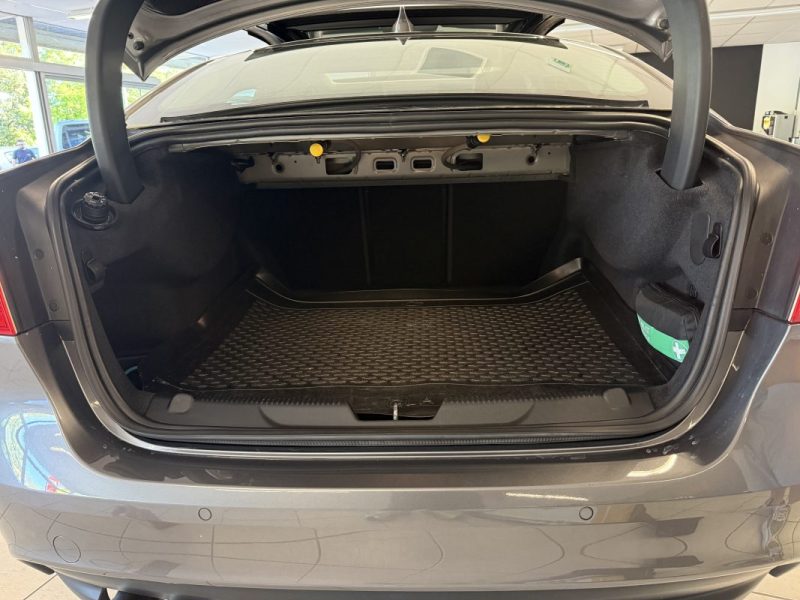 JAGUAR XE 2.0 D 180 ch Prestige BVA8