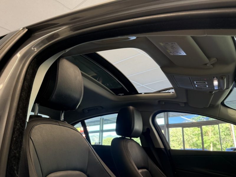 JAGUAR XE 2.0 D 180 ch Prestige BVA8