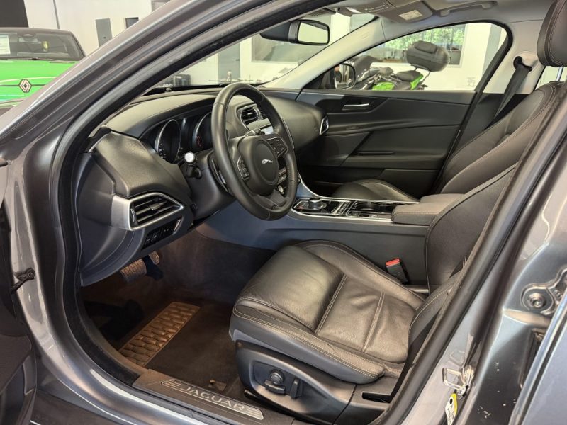 JAGUAR XE 2.0 D 180 ch Prestige BVA8