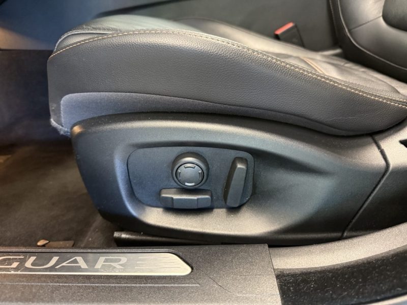 JAGUAR XE 2.0 D 180 ch Prestige BVA8