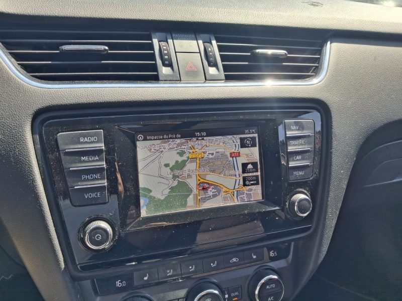 SKODA OCTAVIA COMBI SCOUT 2.0 TDI 184 CV DSG 4X4 BVA 