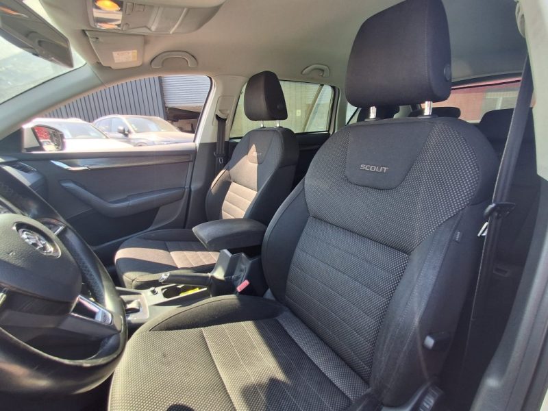 SKODA OCTAVIA COMBI SCOUT 2.0 TDI 184 CV DSG 4X4 BVA 